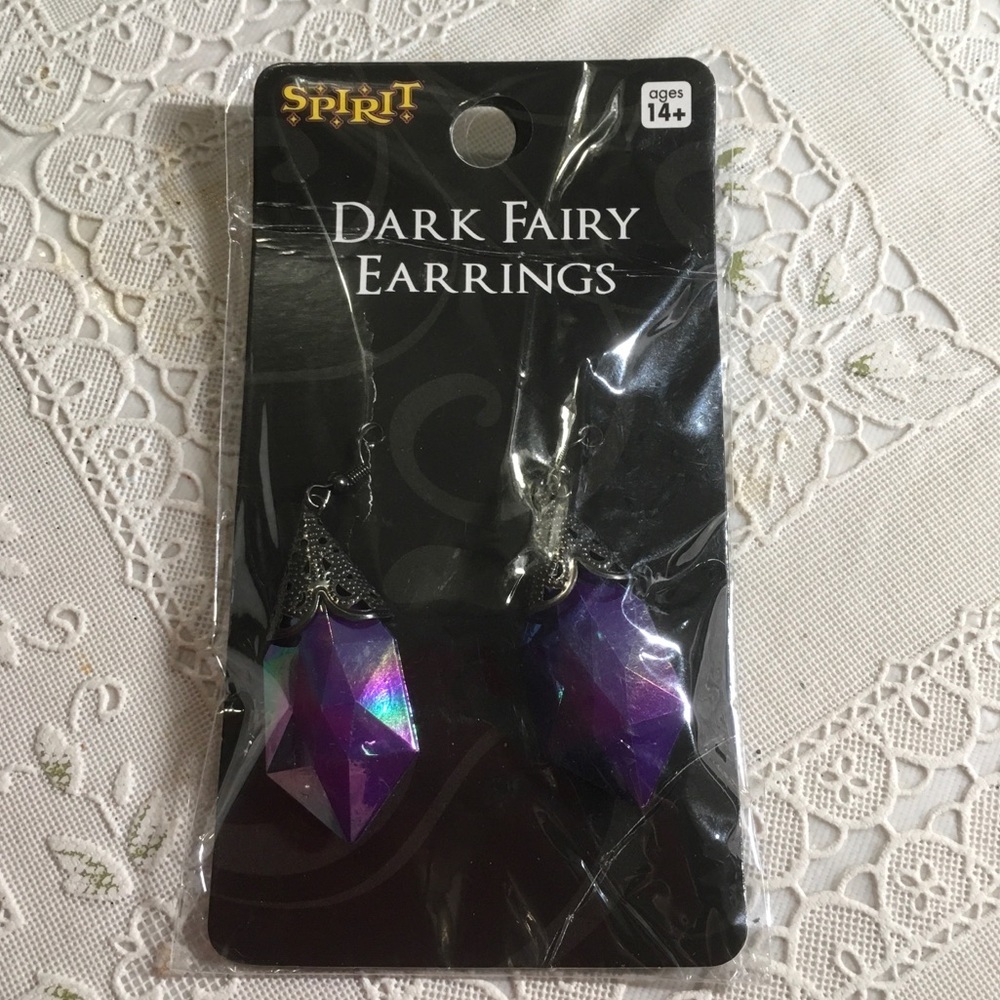 🆕 NIP Dark Fairy Teardrop Earrings, Ages 14+